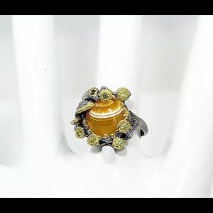 Unique ring